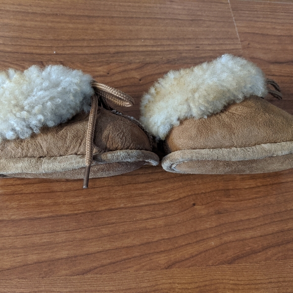 Cloud Nine SheepSkin Baby Boots - Picture 3 of 6
